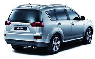 Illustration for article titled Is this Peugeot's Outlander-based 4007 SUV?
